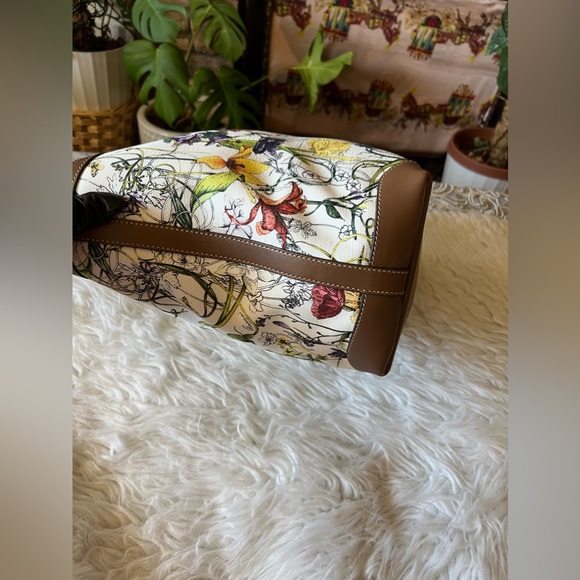 EUC Like new GUCCI FLORA GARDEN TOTE - Picture 10 of 16